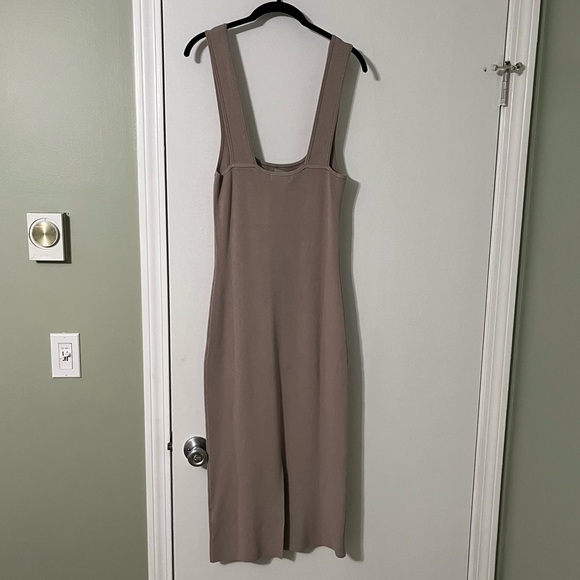 H&M Body con Dress- NWT - Picture 2 of 3